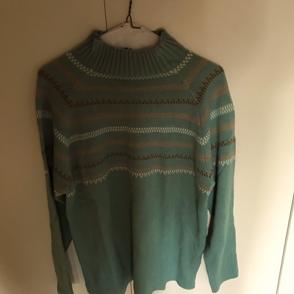 New in bag sweater - Picture 1 of 4